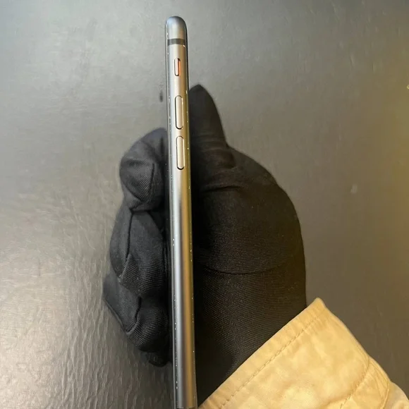 Apple IPhone 8 (LOST PHONE)